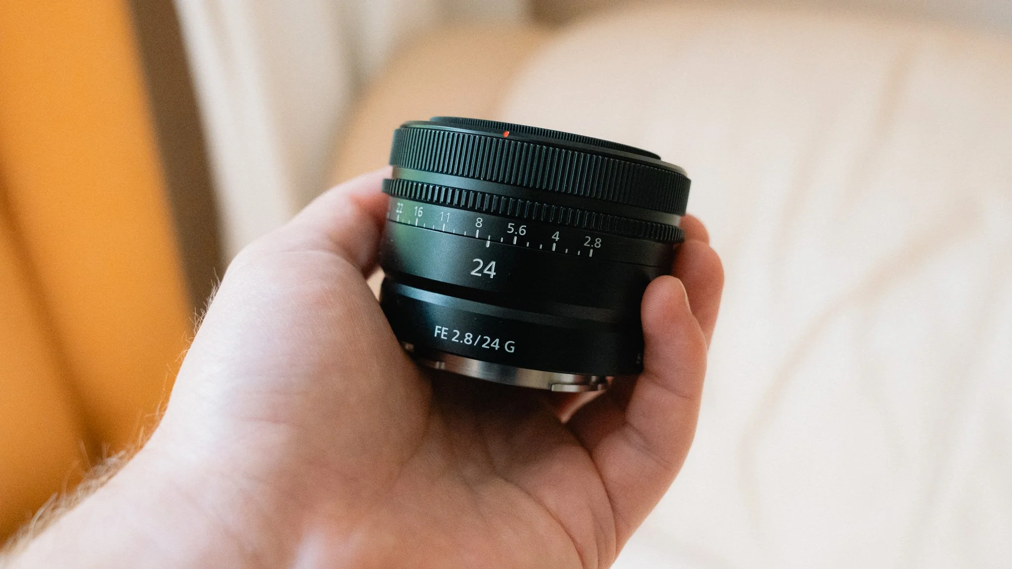 ほぼ新品 SONY FE 24mm F2.8 G SEL24F28G 1661 Sony FE 24mm F2.8 G SEL24F28G – Bass-Tokyo